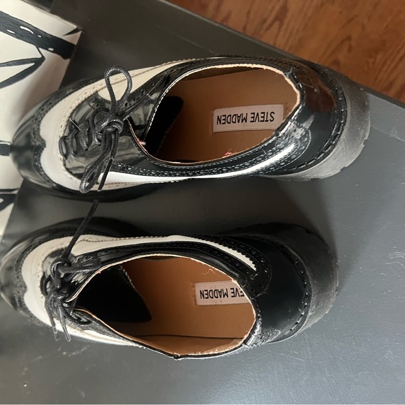 Steve Madden Winter 2023 - worn once! Size 10. - Picture 2 of 4